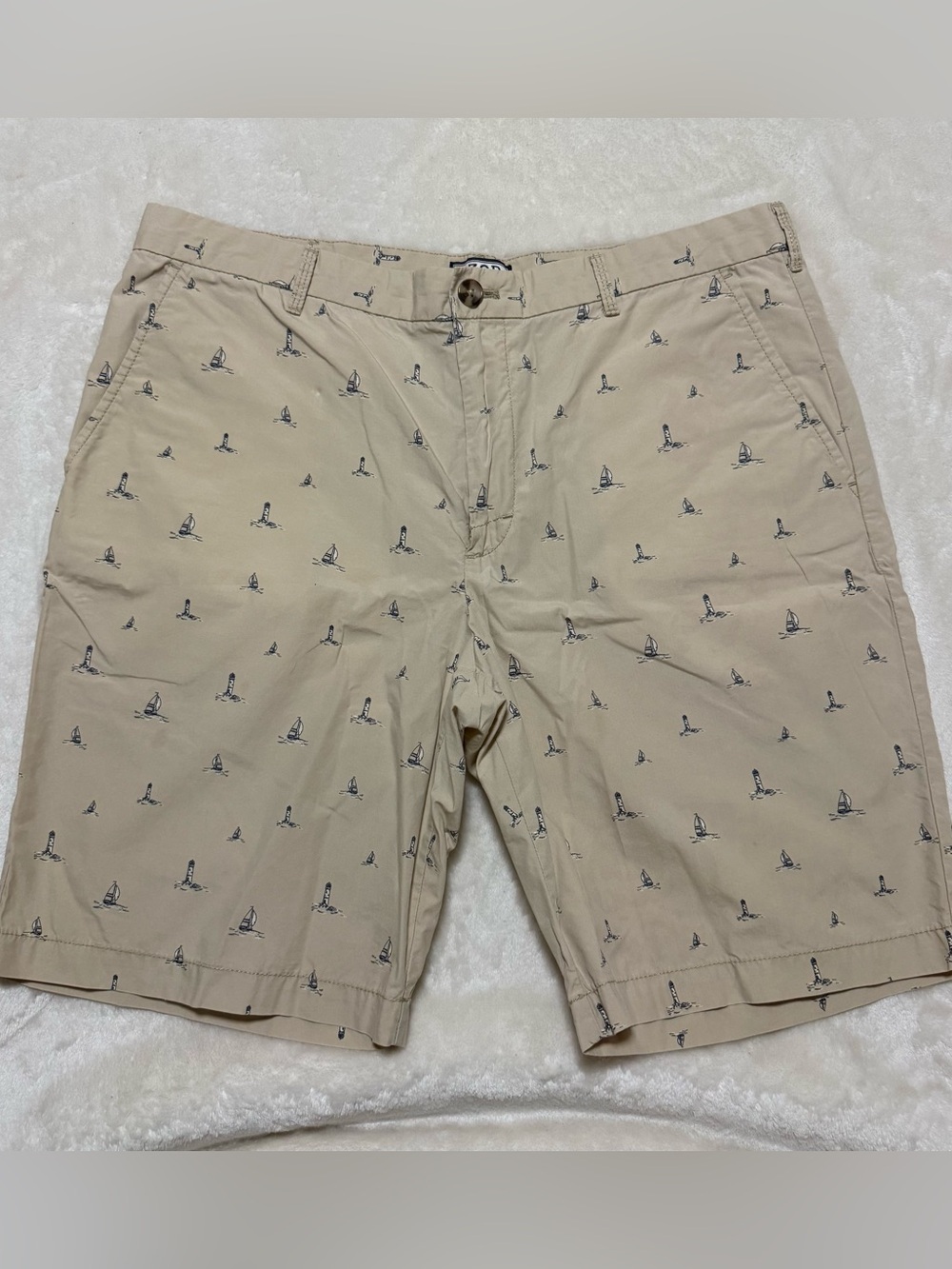Izod Beige Printed Flat Front Men's Shorts